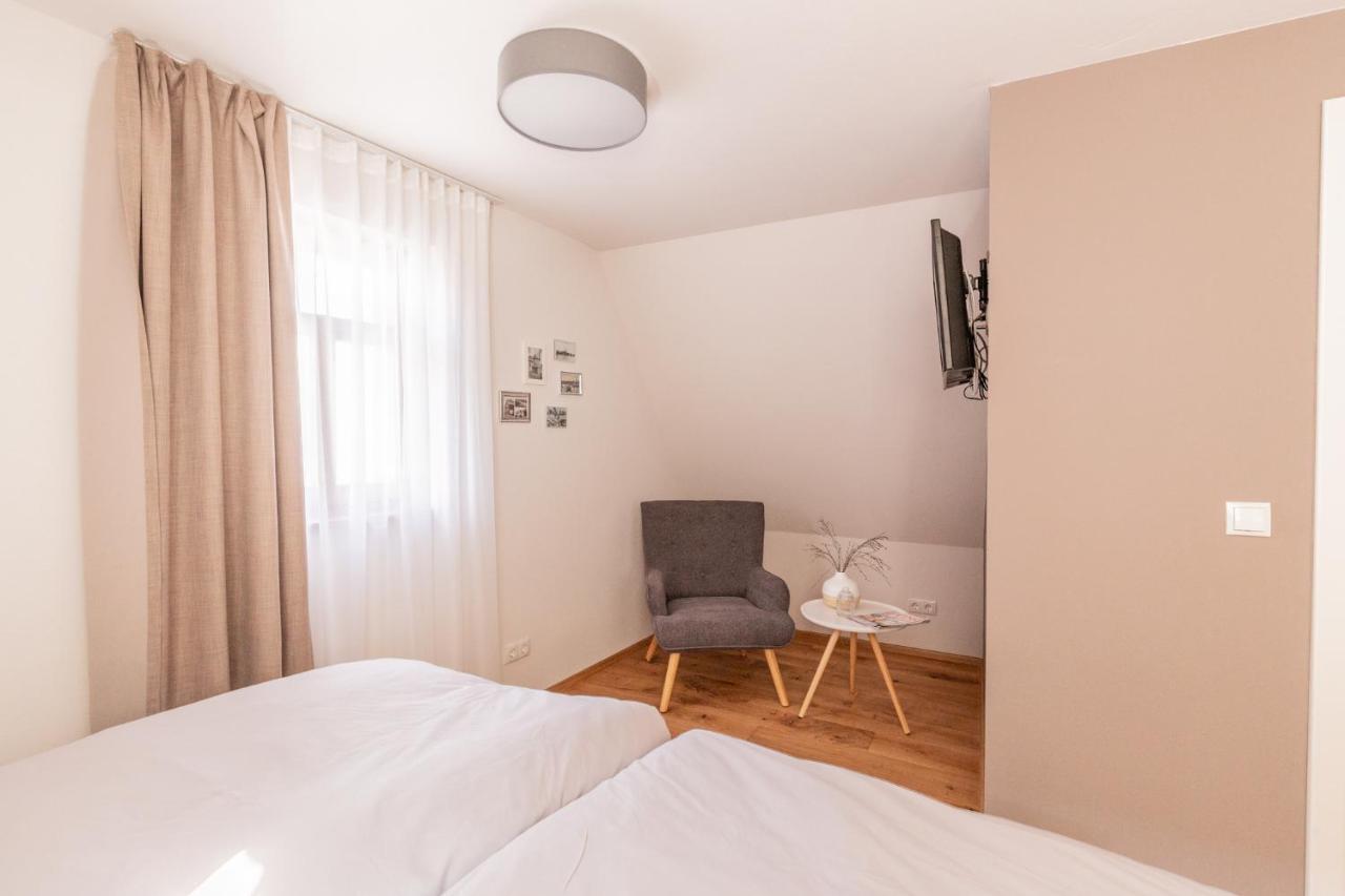 Maindrei - Schlafen Am Fluss Hotel Margetshoechheim Bagian luar foto
